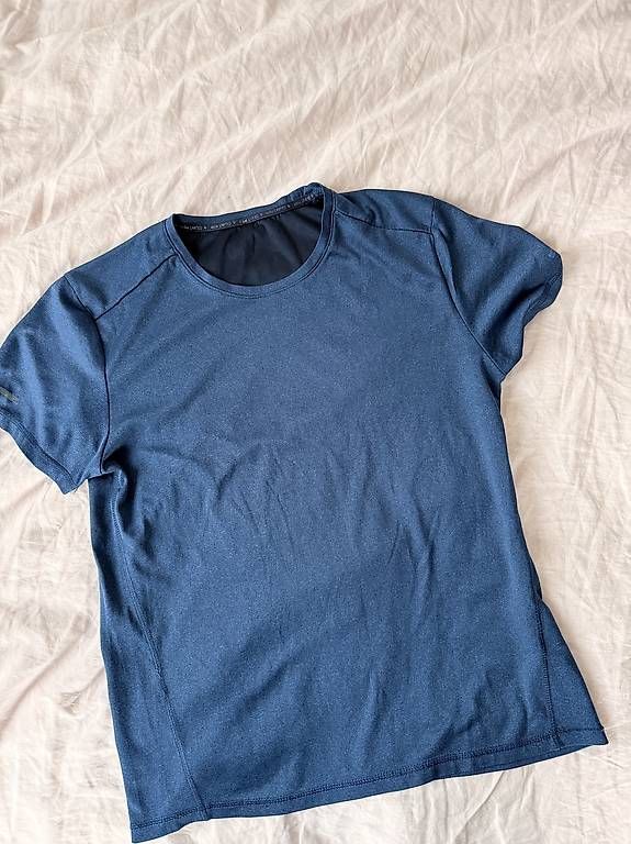 T-Shirts: Sport Tshirt – Gebraucht aus Elgg von lia.1234