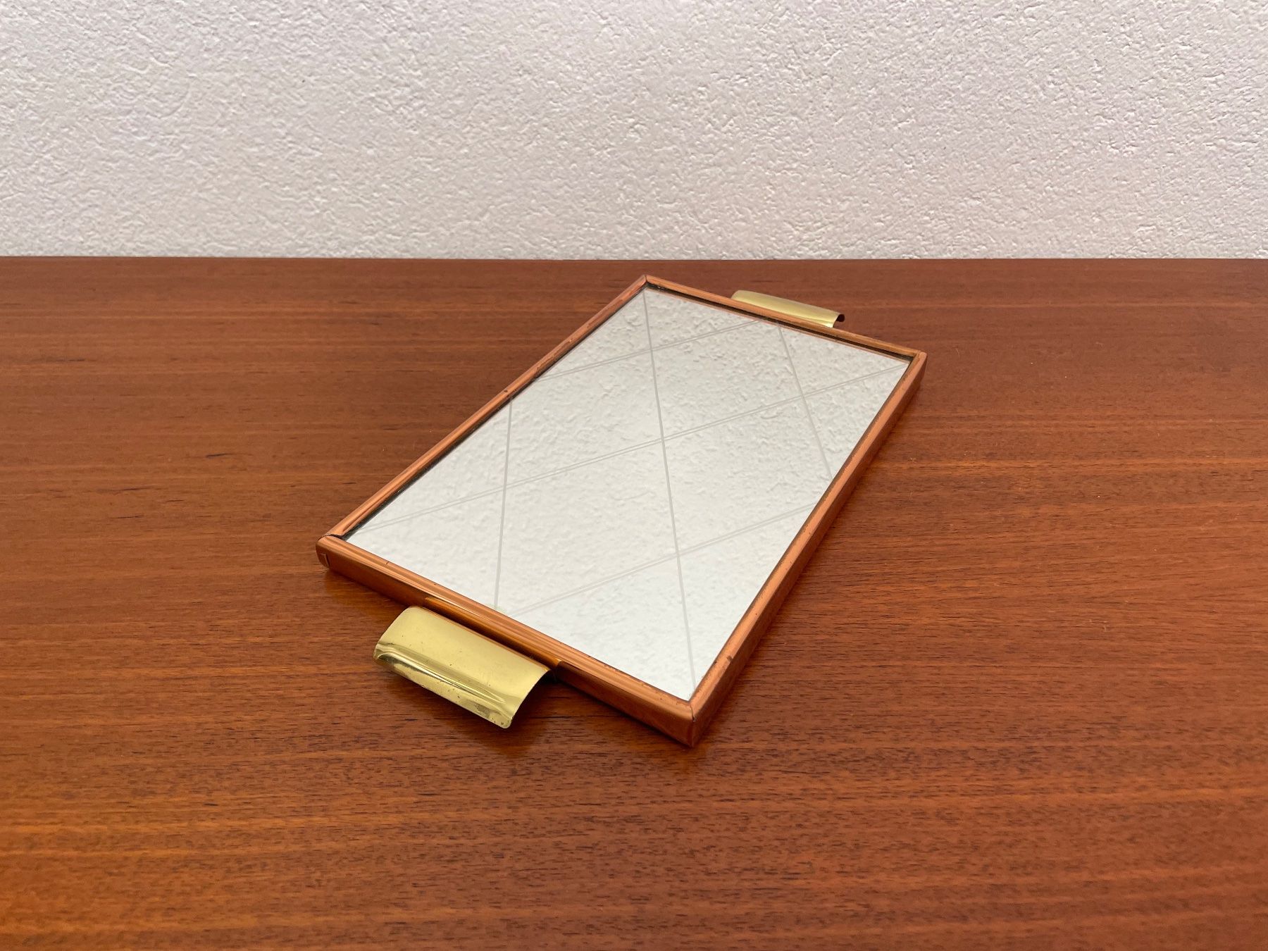 Piatti di portata: Kleines 50s Spiegeltablett Serviertablett vintage Tablett – Usato da Zürich venduto da Vintagewiesel 1