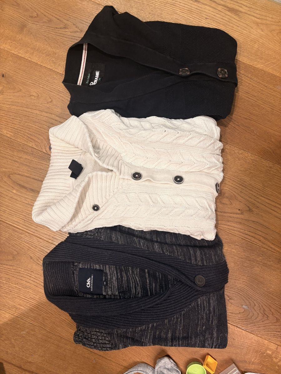 Calvin Klein Kleiderpakete: Cardigans im Set, Grösse M – Gebraucht aus Ennetbürgen von Hoblaschorsch 1