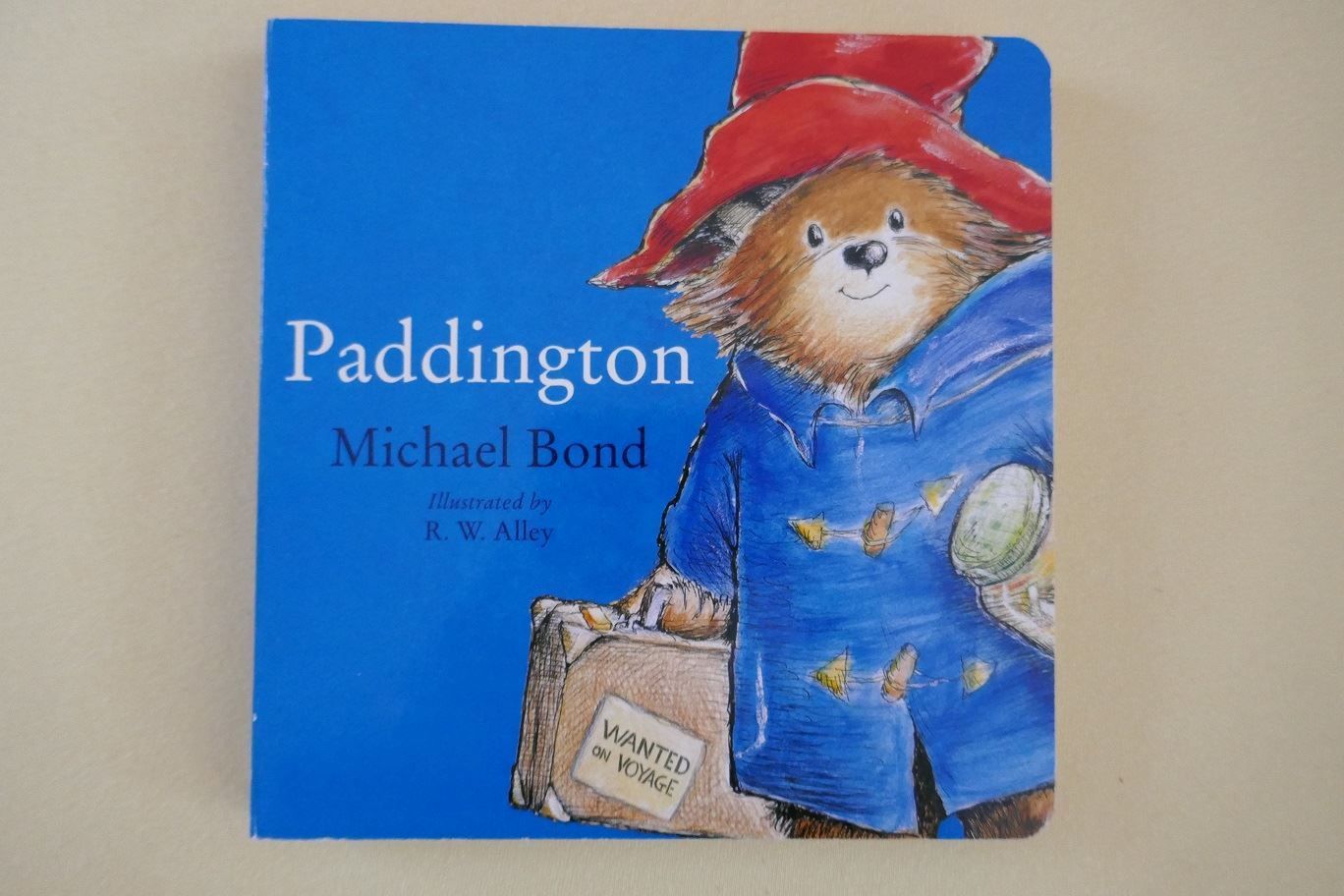 Libri: Neuwertig: Paddington by Michael Bond – Nuovo (secondo la descrizione) da Horgen venduto da Feli39
