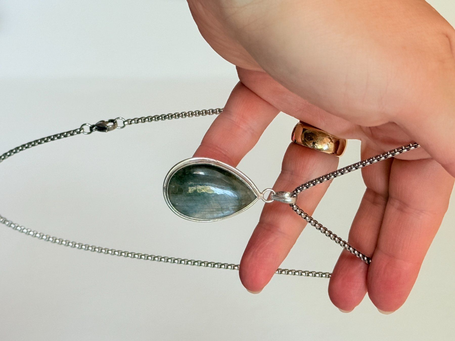 Catenine: Collier pendentif goutte labradorite – Nuovo e nell'imballaggio originale da Genève venduto da AWWA 8