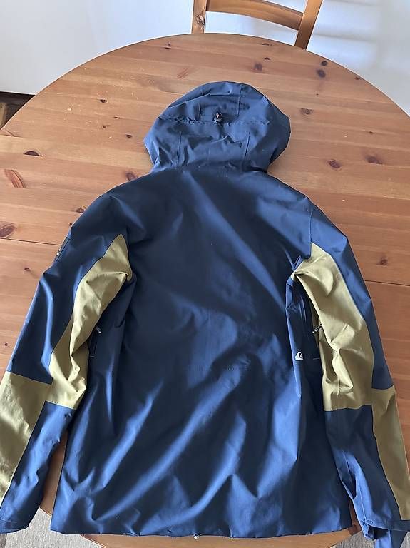 Giacche: Veste de ski/ snowboard QuickSilver - taille L – Usato da Genève venduto da tit_qcm8 2