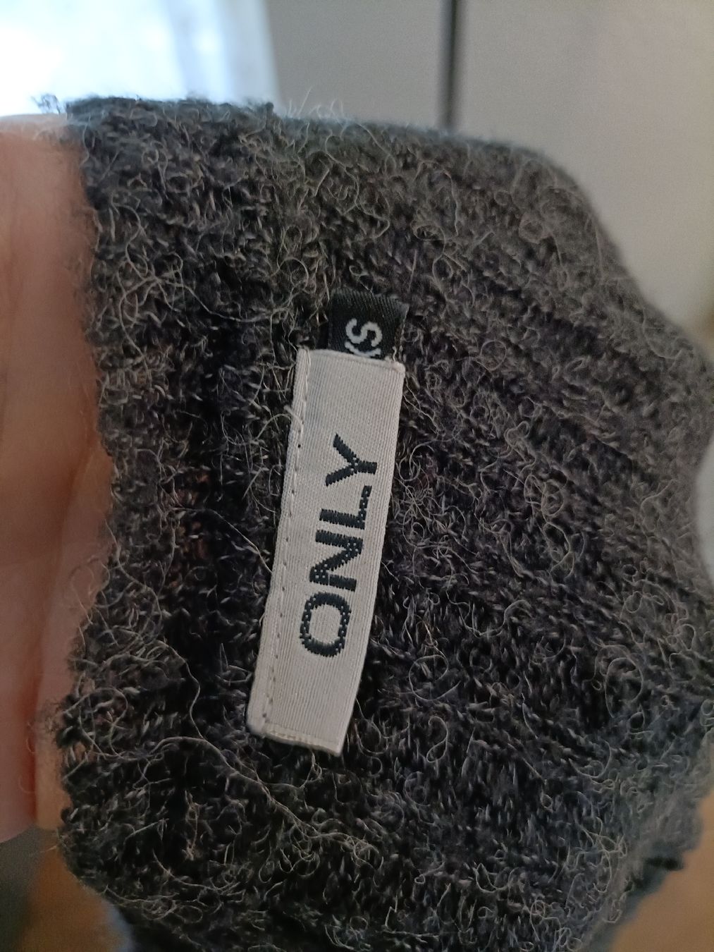 Only Pullover & Sweatshirts: warmer Oversized Pullover Only Gr. XS – Gebraucht aus Näfels von CH.Kchlineknopf 5