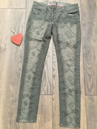 Buena Vista Malibu Hose grau Blumenmuster Grösse M gebraucht