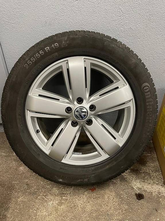 Pneus & Roues: VW Amarok Winterräder-Komplettsatz – D'occasion à Mellingen par reussgarage