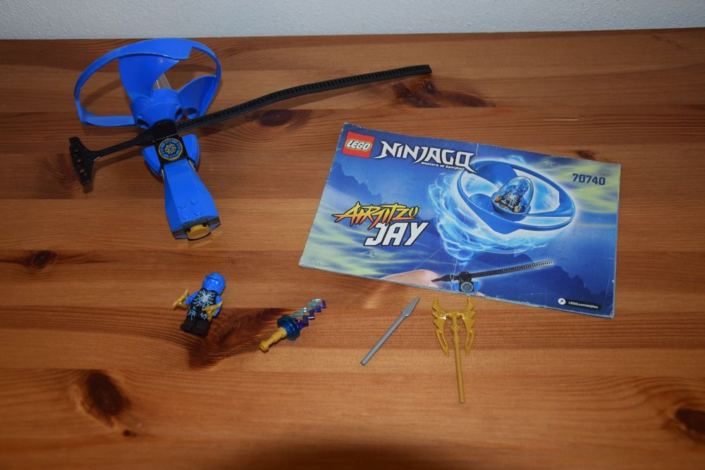 LEGO Ninjago Jay Minifigure Possession Airjitzu Ninja Minifig 70740 njo160