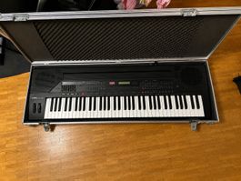 Yamaha PSR-6700 Vintage Keyboard mit Flightcase – 76 Tasten,