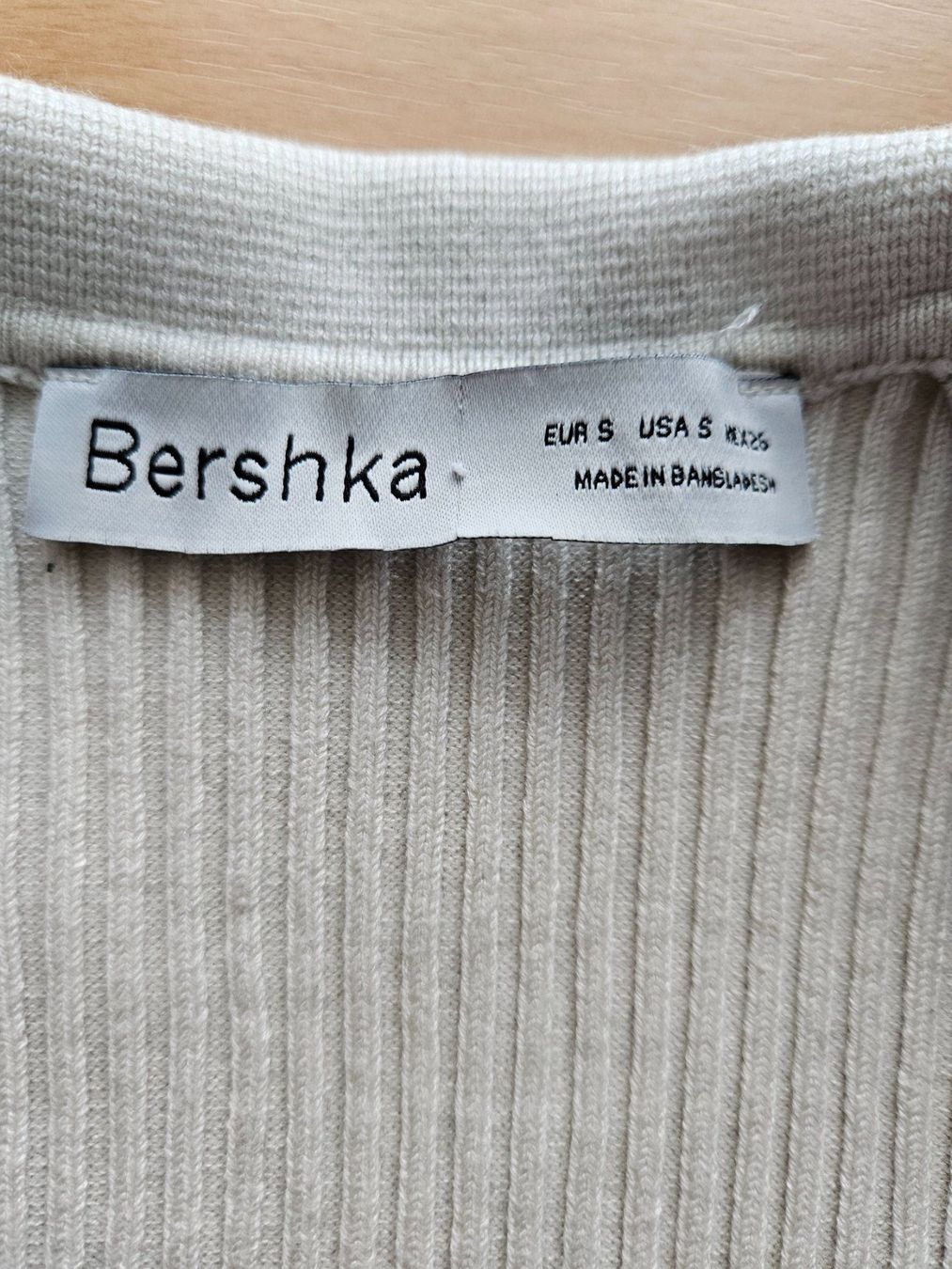 Bershka T-Shirts: T-Shirt Bershka Grösse S – Gebraucht aus Wettswil von Tinman01 2