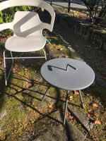 Designer Beistelltisch in Metall
