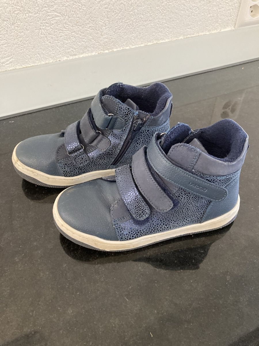 Chaussures filles: Stiefeltten – D'occasion à Röschenz par rah_8hkj