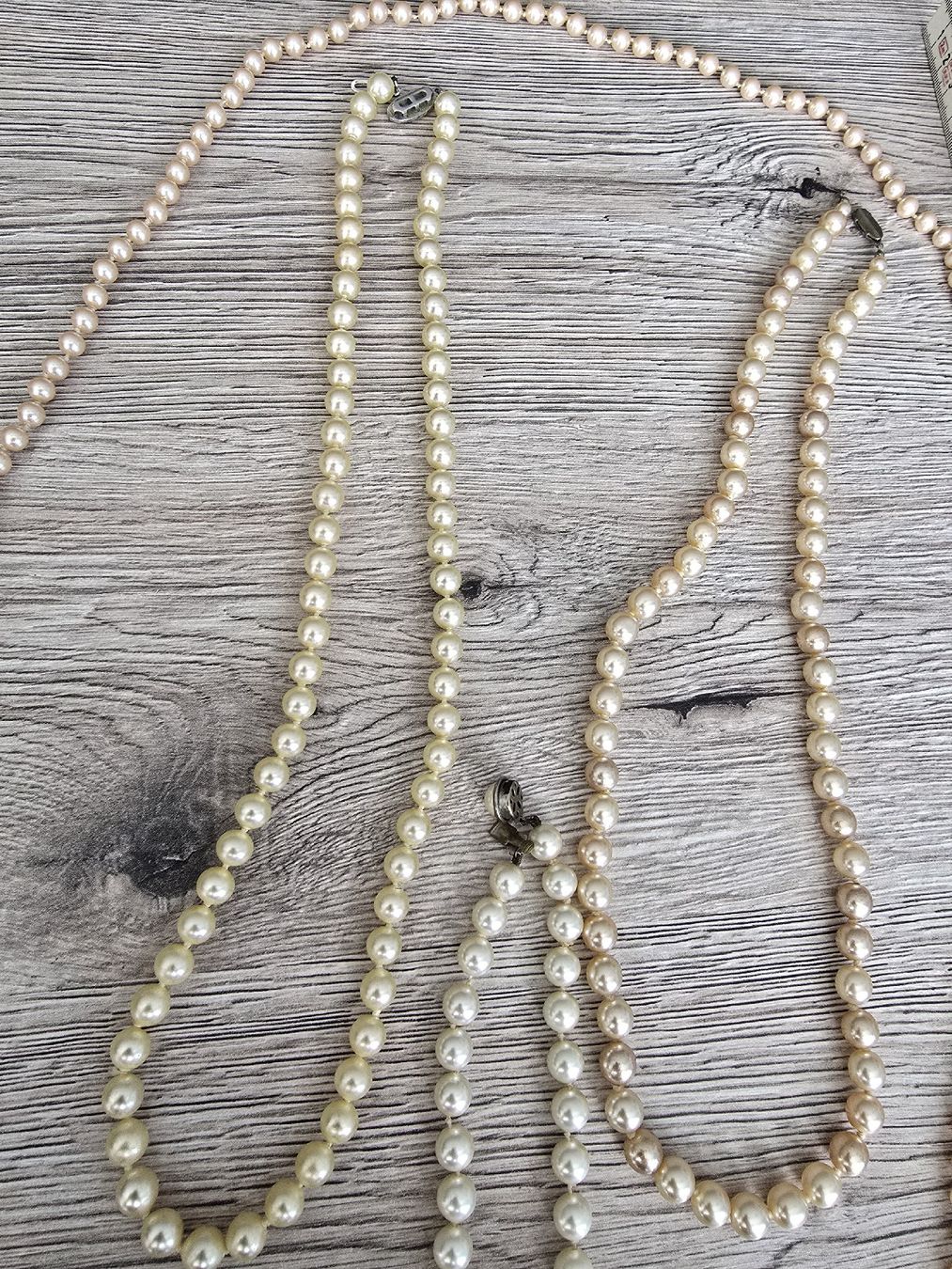 Catenine: Alte verschiedene Perlenketten Modeschmuck..... – Usato da Stansstad venduto da raser0rico 2