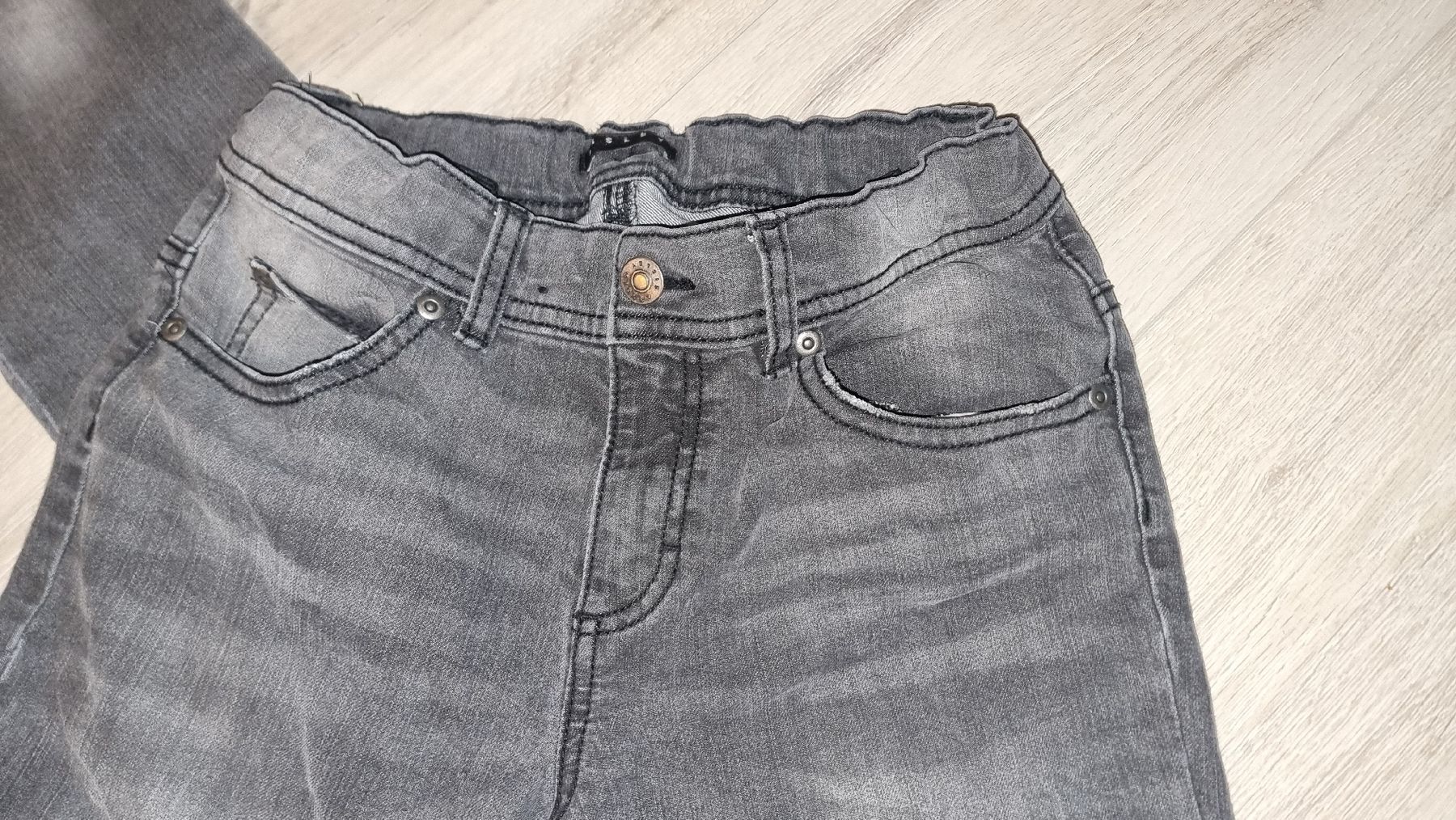 Pantaloni: S.Oliver Jeans Gr. 146 mit Gummizug – Usato da Wigoltingen venduto da Zuckerfee84 2