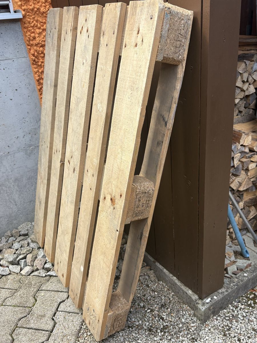 Articoli in legno: Europalette – Usato da Kaisten venduto da pandorastyl 1