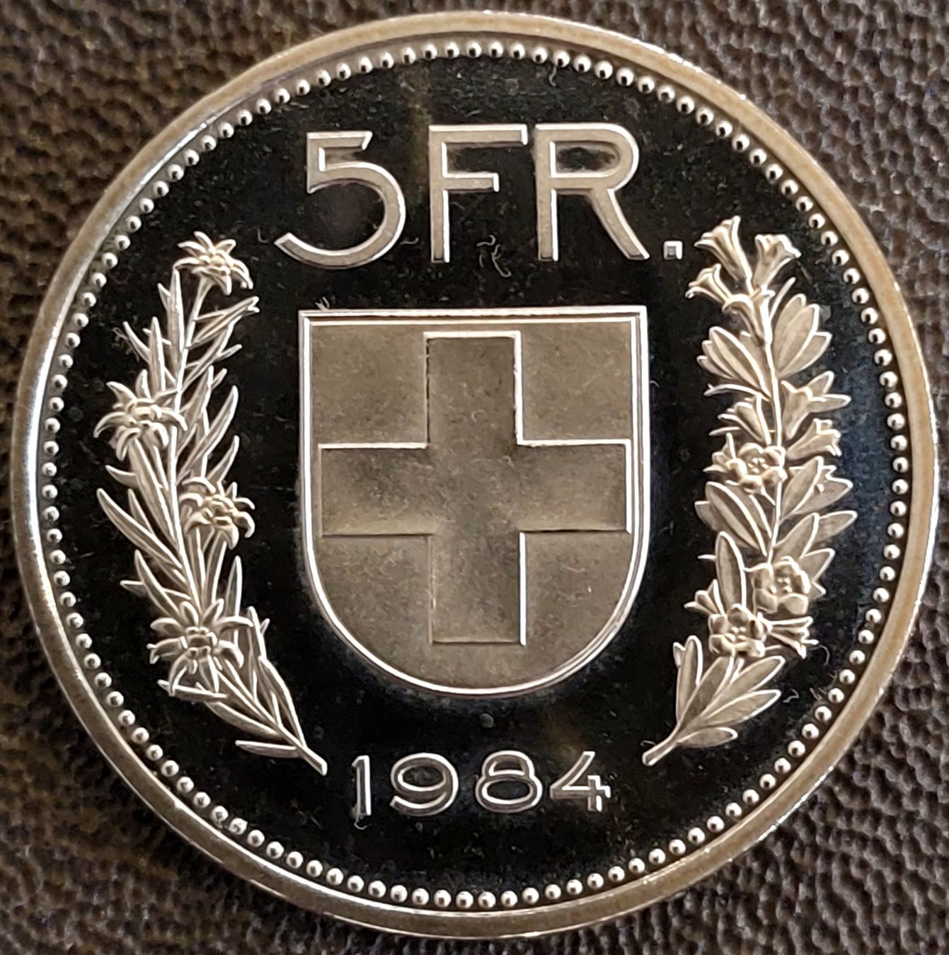 Tutti le monete: 5 Franken 1984 stgl. / aus Münzsatz – Nuovo (secondo la descrizione) da Arch venduto da coinsandmore