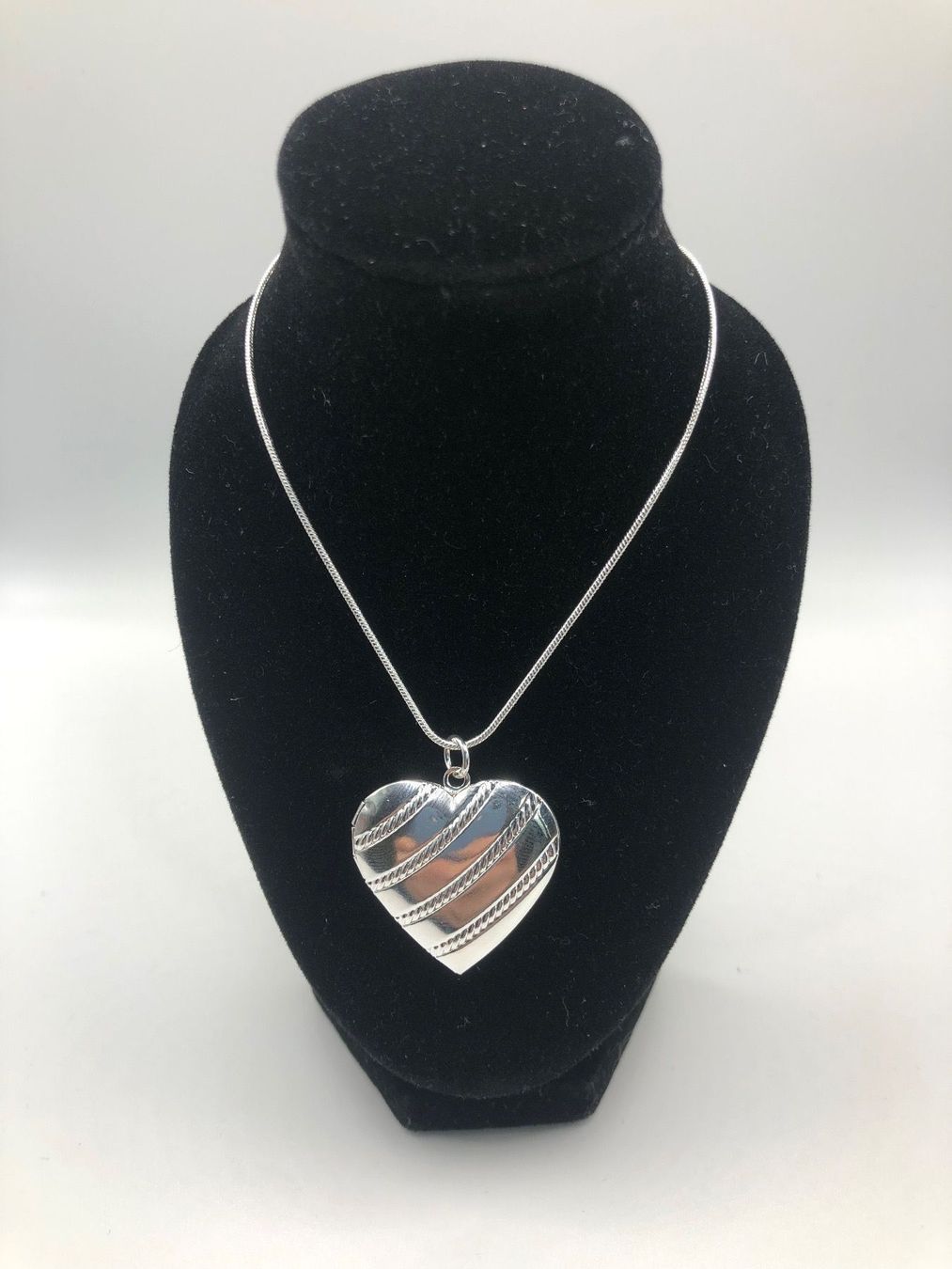 Catenine: Collier avec pendentif coeur 25cm – Nuovo (secondo la descrizione) da Chamoson venduto da Pince26