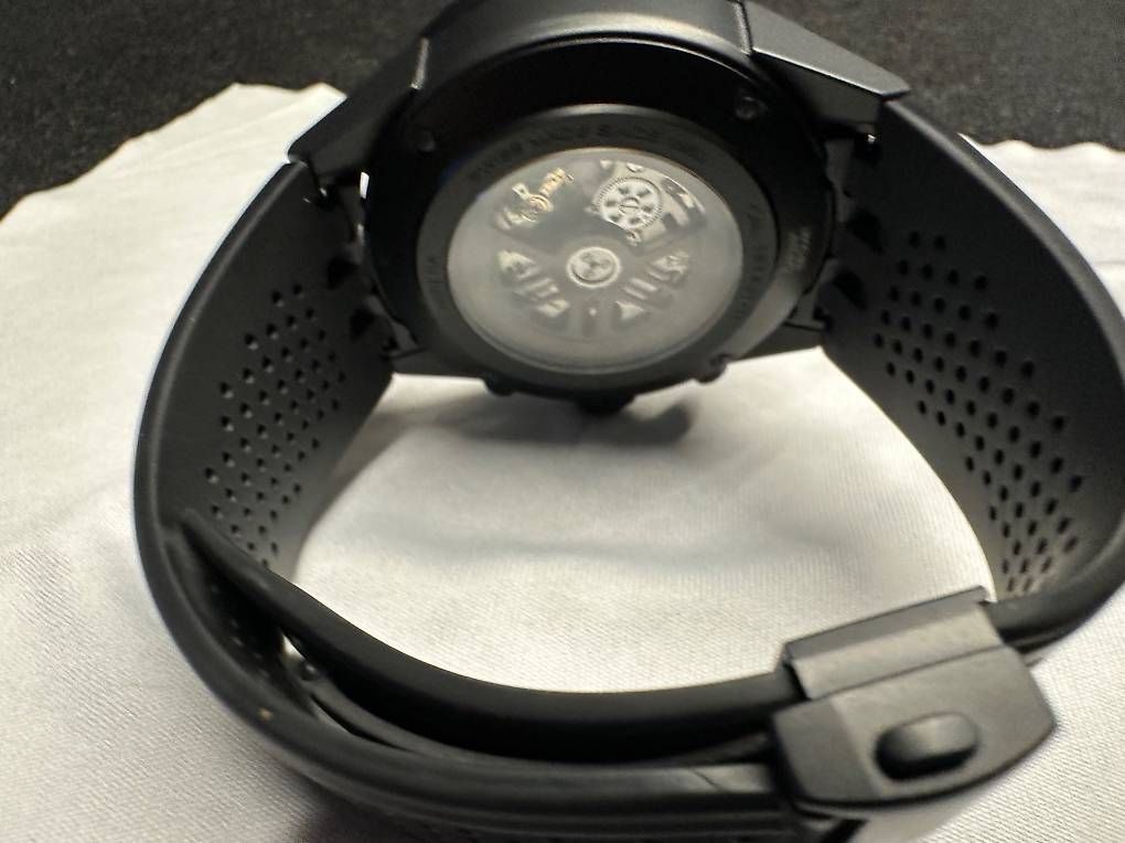 Orologi: Montre Tag Heuer Ceramic – Usato da Ecuvillens venduto da VsterVince 4