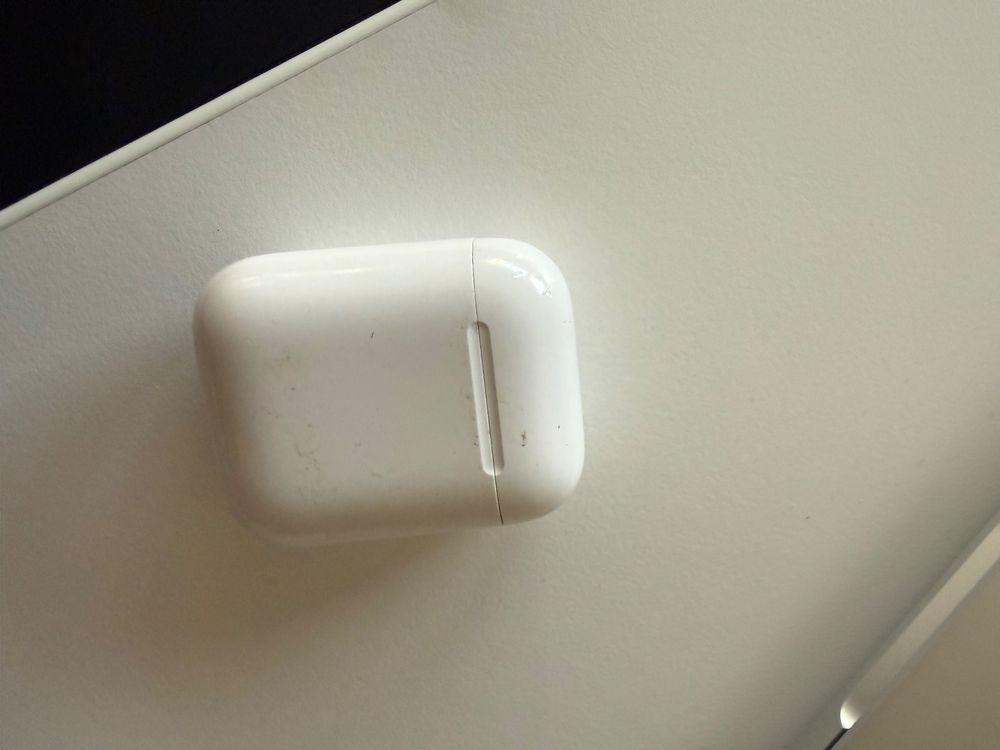 Original Apple Airpods, 2. Generation, case and left earpod (Gebraucht ...