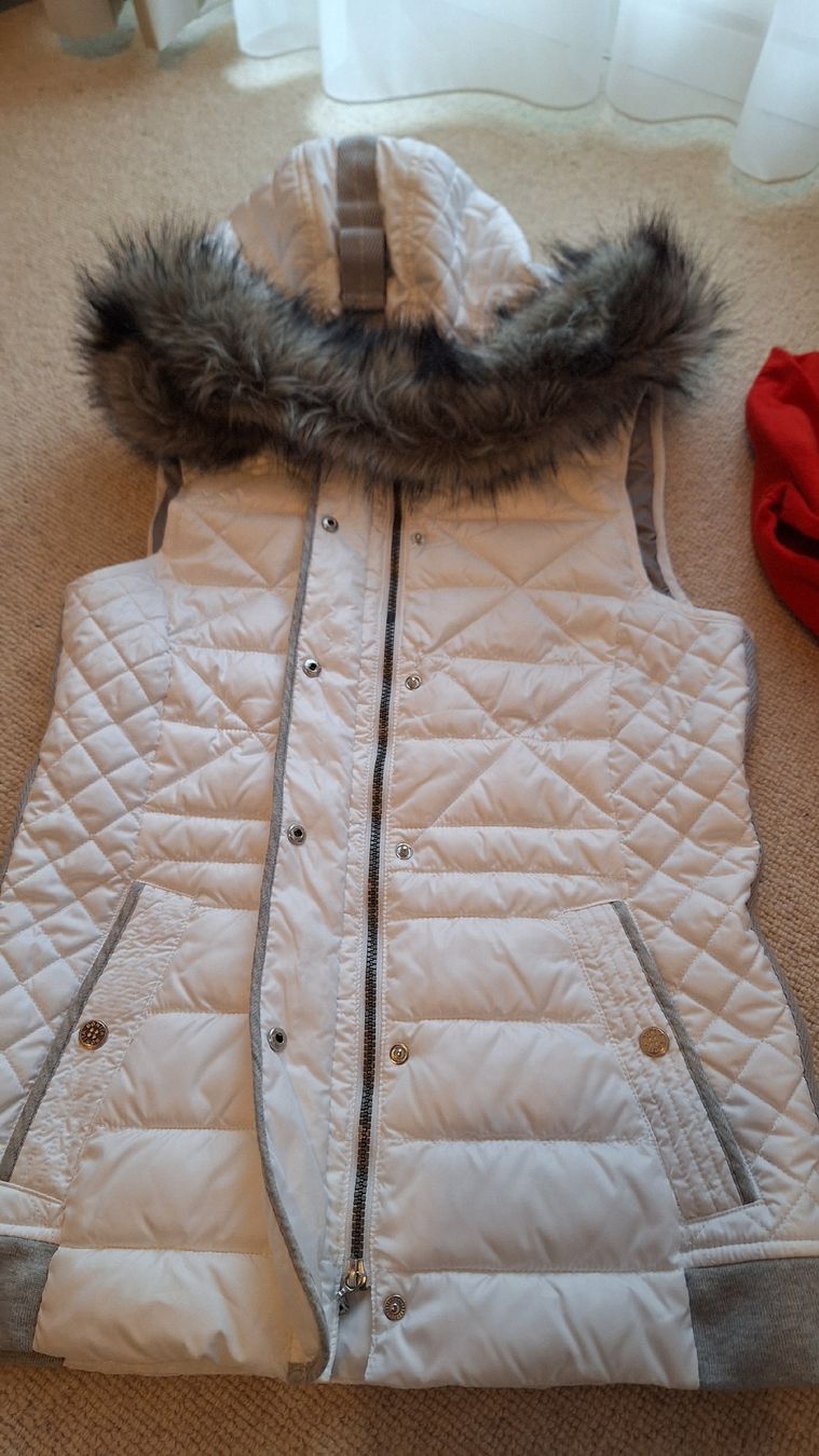 Lotti di vestiti: Bonita Gilet und Pulli.Neu – Nuovo (secondo la descrizione) da werdenberg venduto da Nsmilles 1
