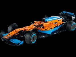 Lego Technic 42141 McLaren F1 Auto mit Pirelli Sticker
