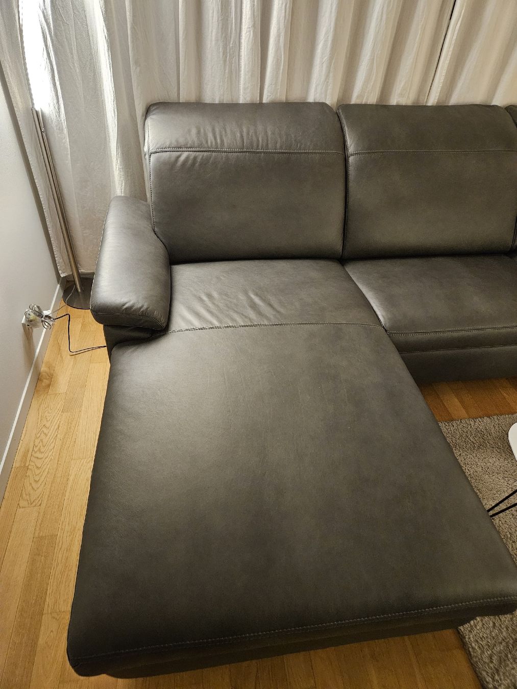 Livique Divani: Relax Sofa Move Livique Grau Leder – Usato da Baar venduto da phi_6xdh 3