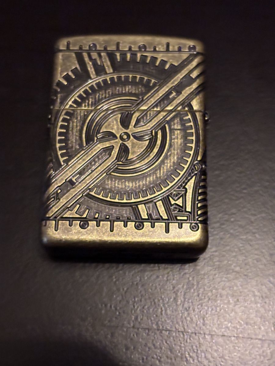 Zippo Accendini: Magnifique ZIPPO – Usato da lausanne venduto da helderj 1