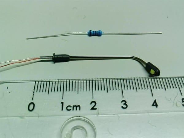 Modellini di ferrovie: 10x Moderne LED-Peitschenlampe 4.5cm 12V – Nuovo (secondo la descrizione) da Luzern venduto da Salefactory 1