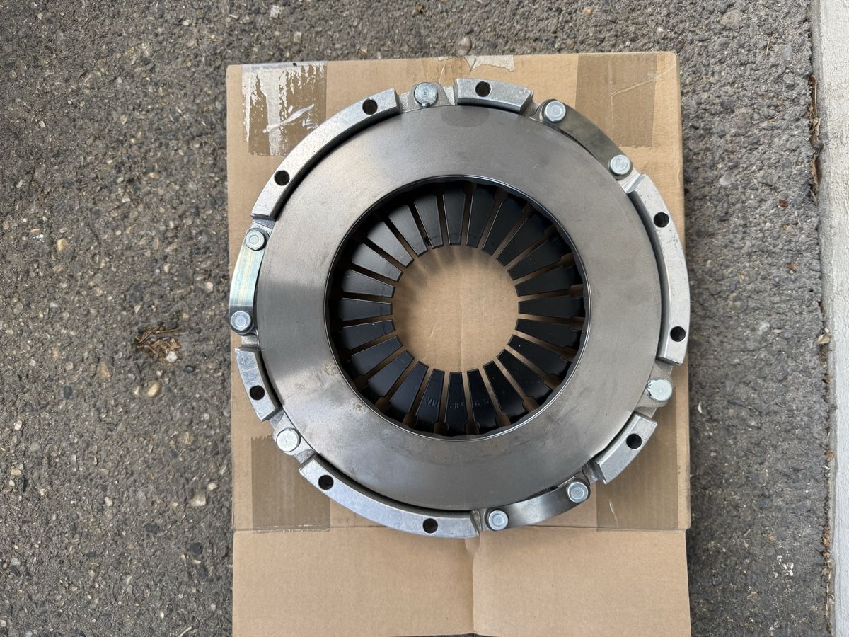 Porsche Tutti pezzi di ricambio auto: Embrayage porsche 911 turbo – Nuovo e nell'imballaggio originale da Neuchâtel venduto da CP-AUTOS 1