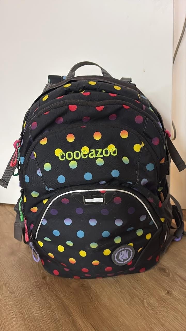 Coocazoo Rucksäcke: Rucksack Coocazoo Punktemuster Schwarz – Gebraucht aus attiswil von Ngismo