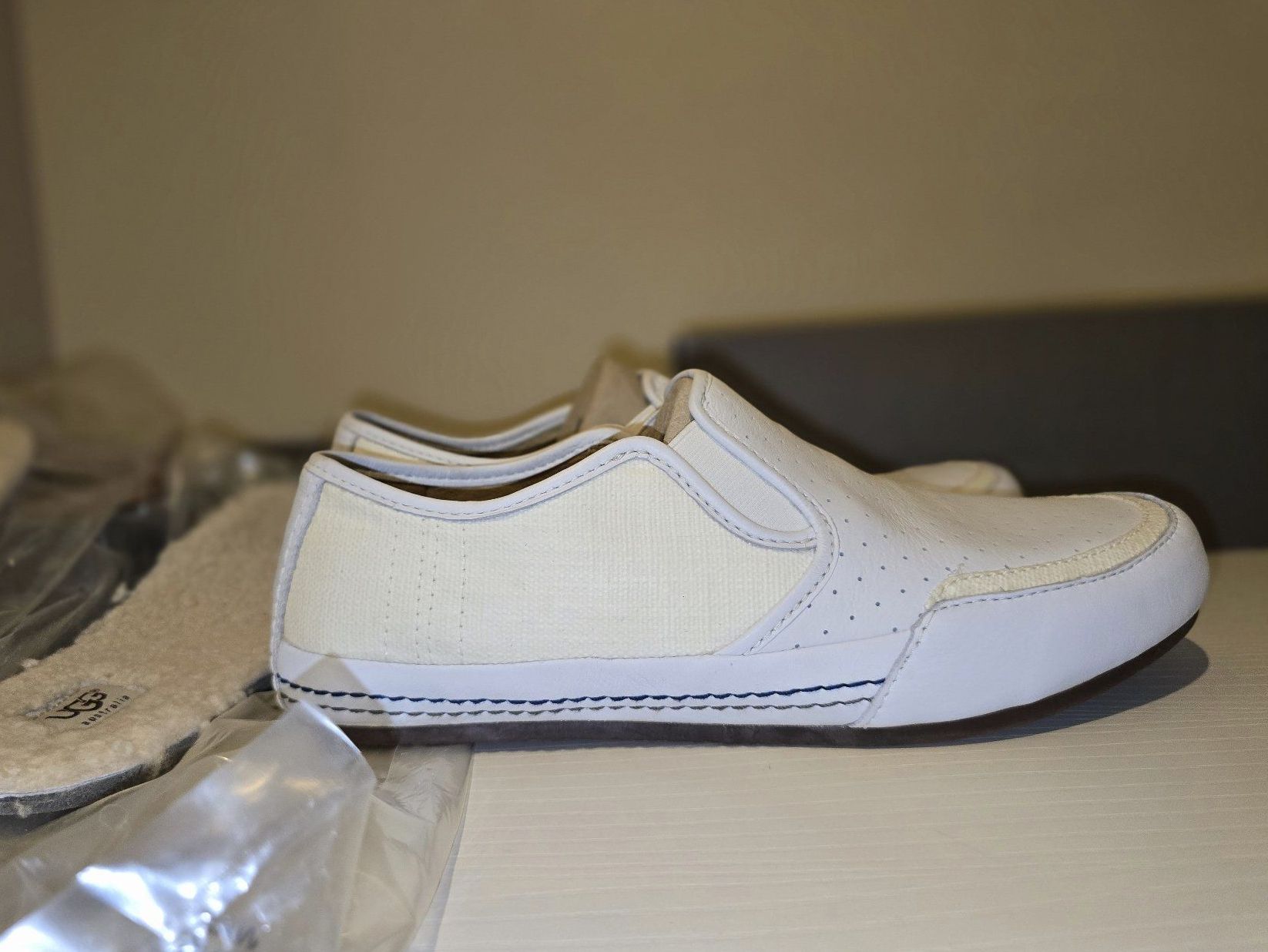 Ugg Scarpe da uomo: UGG M Griffith EU 44.5 - NP 219 Fr – Nuovo e nell'imballaggio originale da Chiasso venduto da Arina888