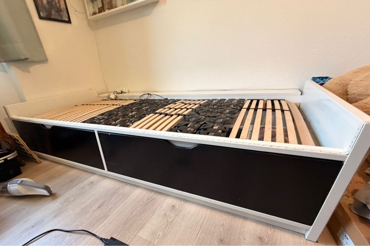 Letti: Jugendbett mit Stauraum 90x200 – Usato da Oberweningen venduto da Marcelbalu