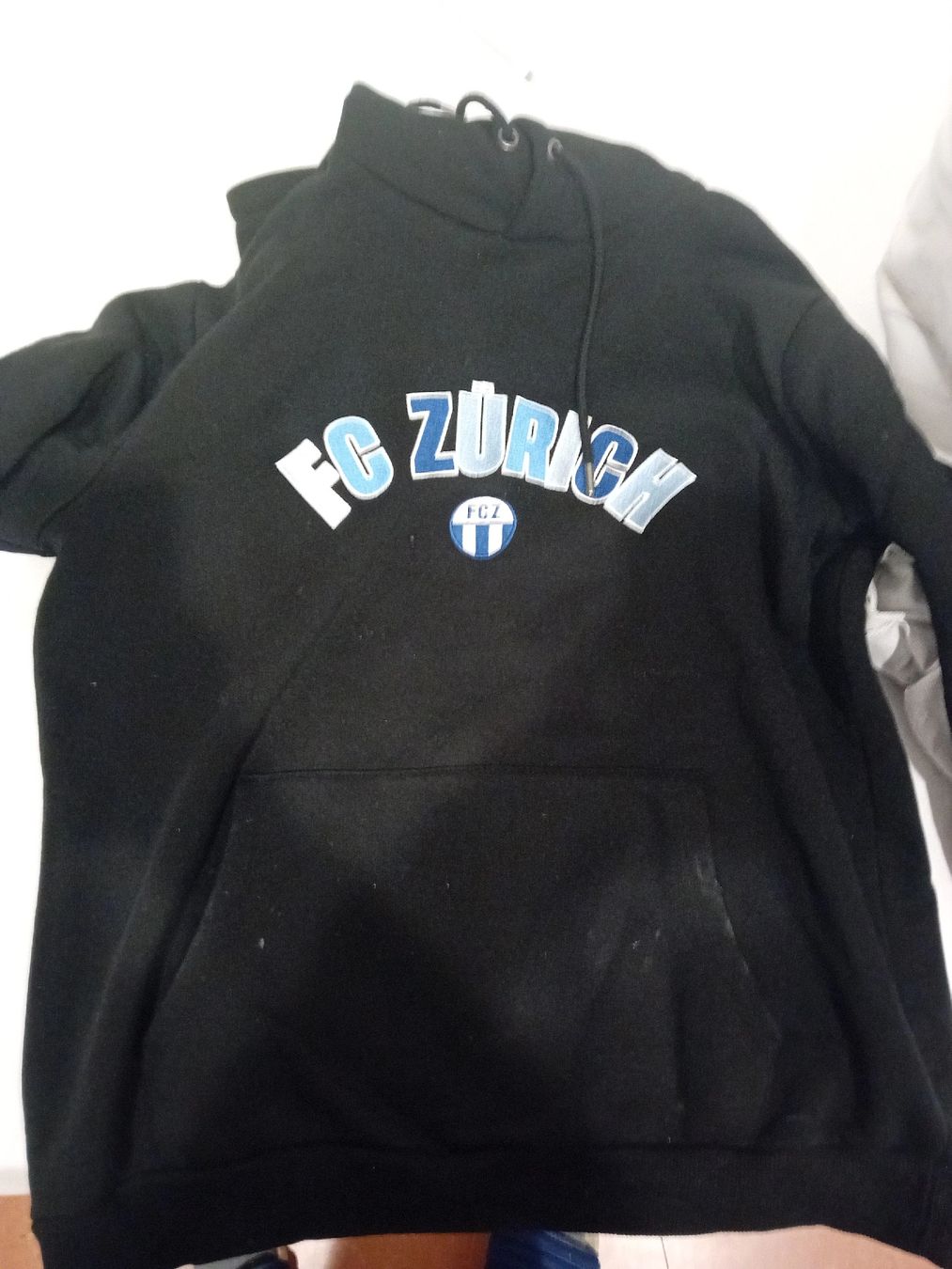 Pullover & Sweatshirts: FCZ PULLOVER 2 MAL GETRÄGT XL – Neu (gemäss Beschreibung) aus Bachenbülach von MIAO78 2