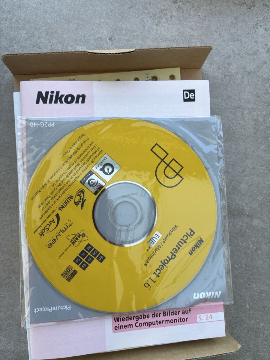 Coolpix Appareil photo: Nikon Coolpix P4 Digitalkamera mit VR – D'occasion à Bettlach par Brissoni 3