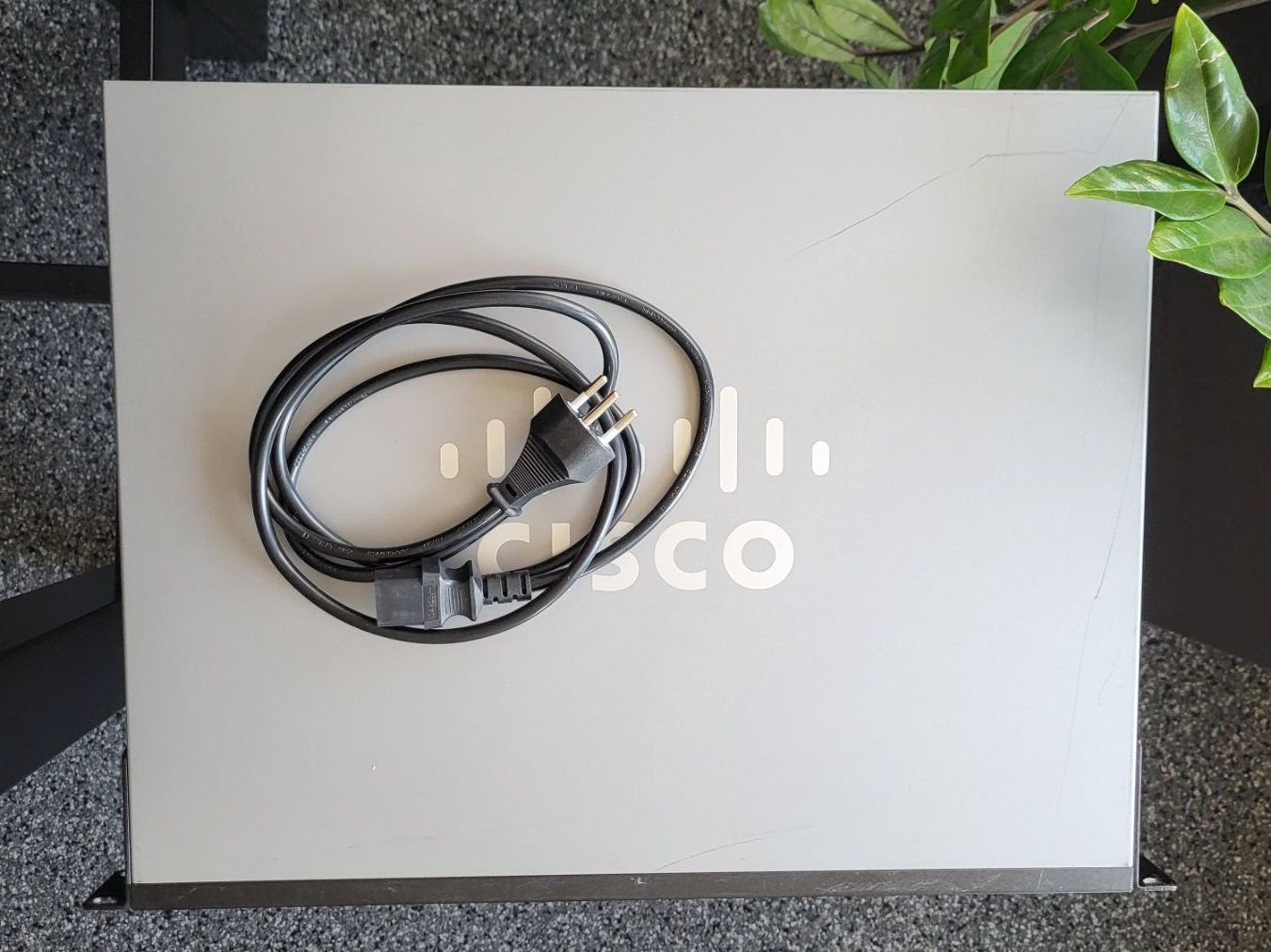 Cisco Hub & Switch: Cisco SG500X-48MP Switch – Usato da Rümlang venduto da Greenliff 4