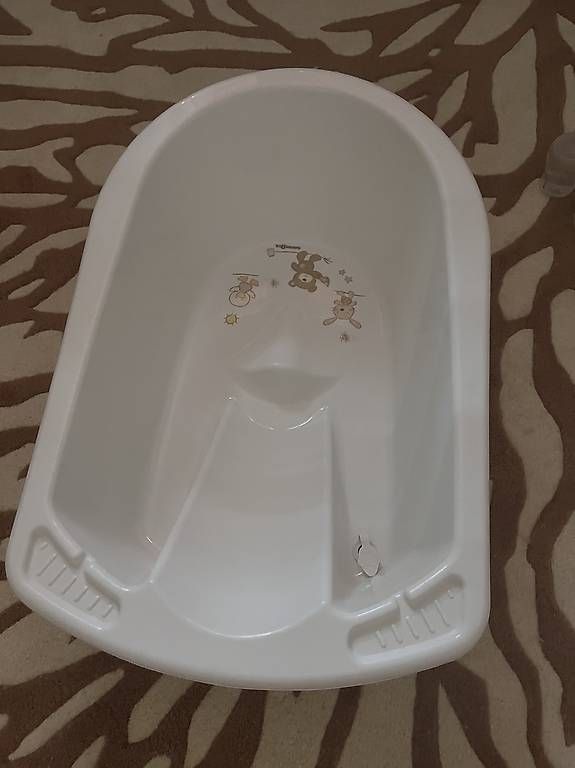 Baignoires: Baby Badewanne Gratis – D'occasion à Zürich par nic_s9l8