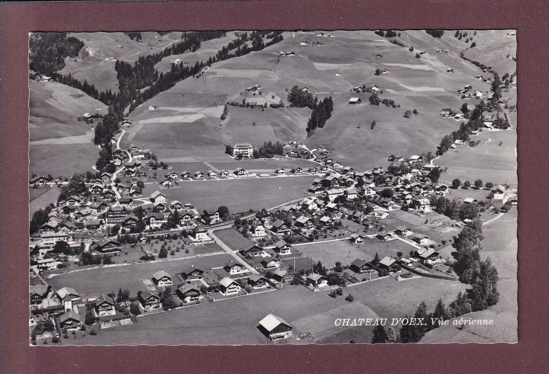 Cartoline postali: Vue aérienne - CHÂTEAU D'OEX – Usato da Pully venduto da nicecards