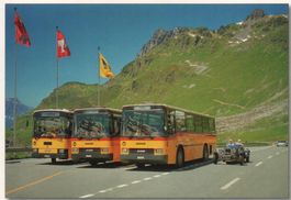 KLAUSENPASS Drei Postauto und Oldtimer
