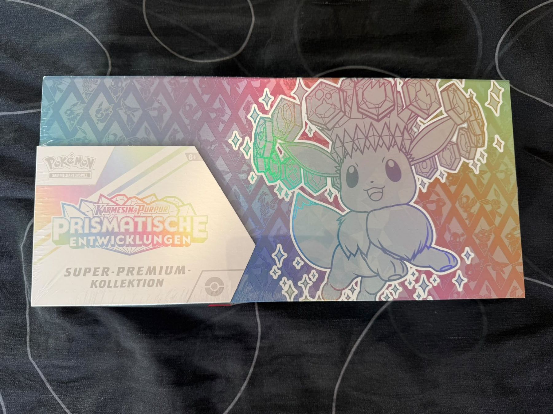 Pokémon Sammelbilder & Trading cards: Prismatic Evolution Super Premium Collection DE – Neu und originalverpackt aus Regensdorf von Evoo03