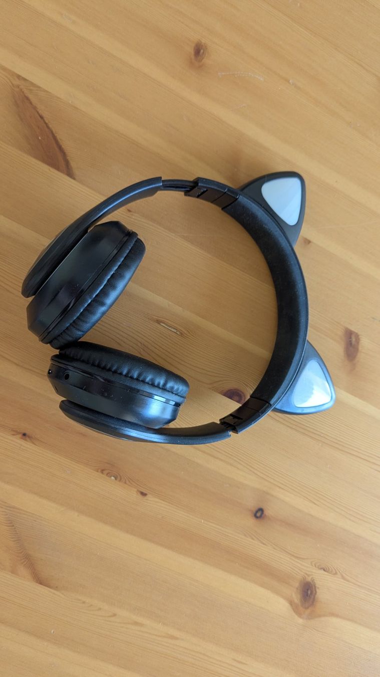 Cuffie: Casque bluetooth chat lumineux – Usato da Pully venduto da dia_6tzd