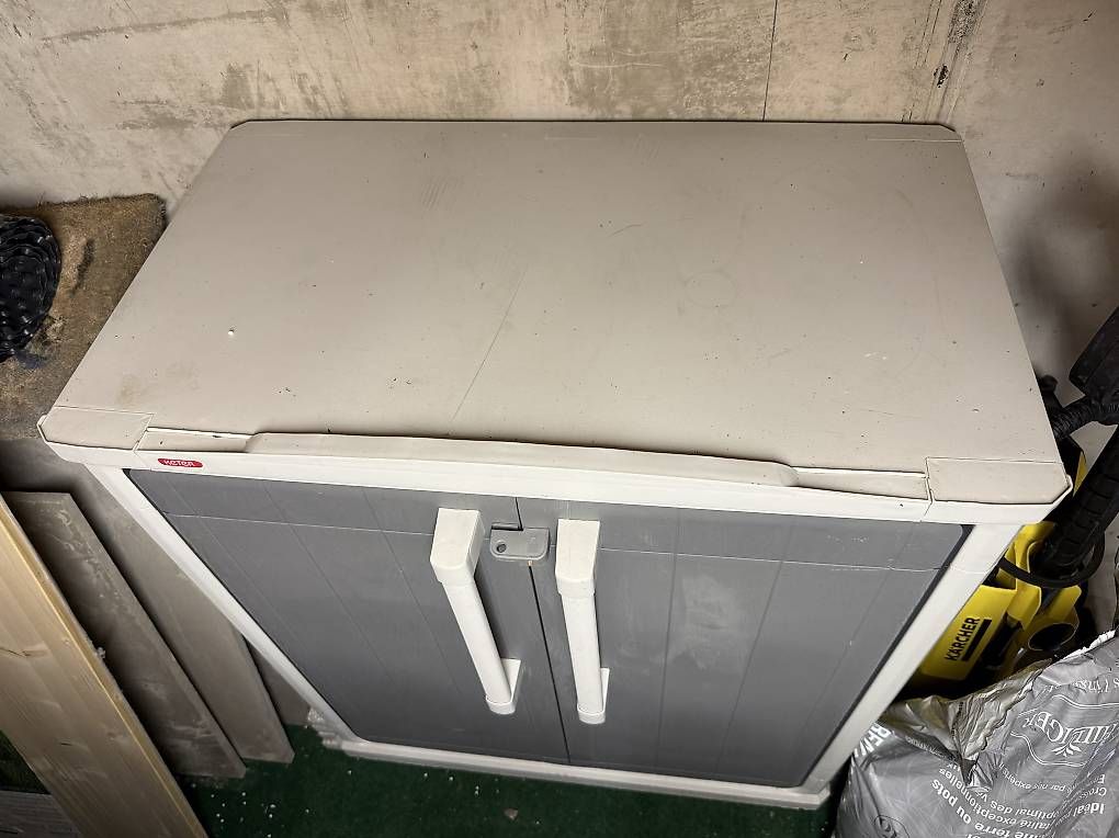 Auflagenboxen: Armoire jardin Keter  – Gebraucht aus Founex von gdevins 1
