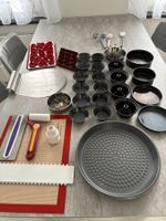 Backzubehör Set mit Formen Ausstecher und div.
