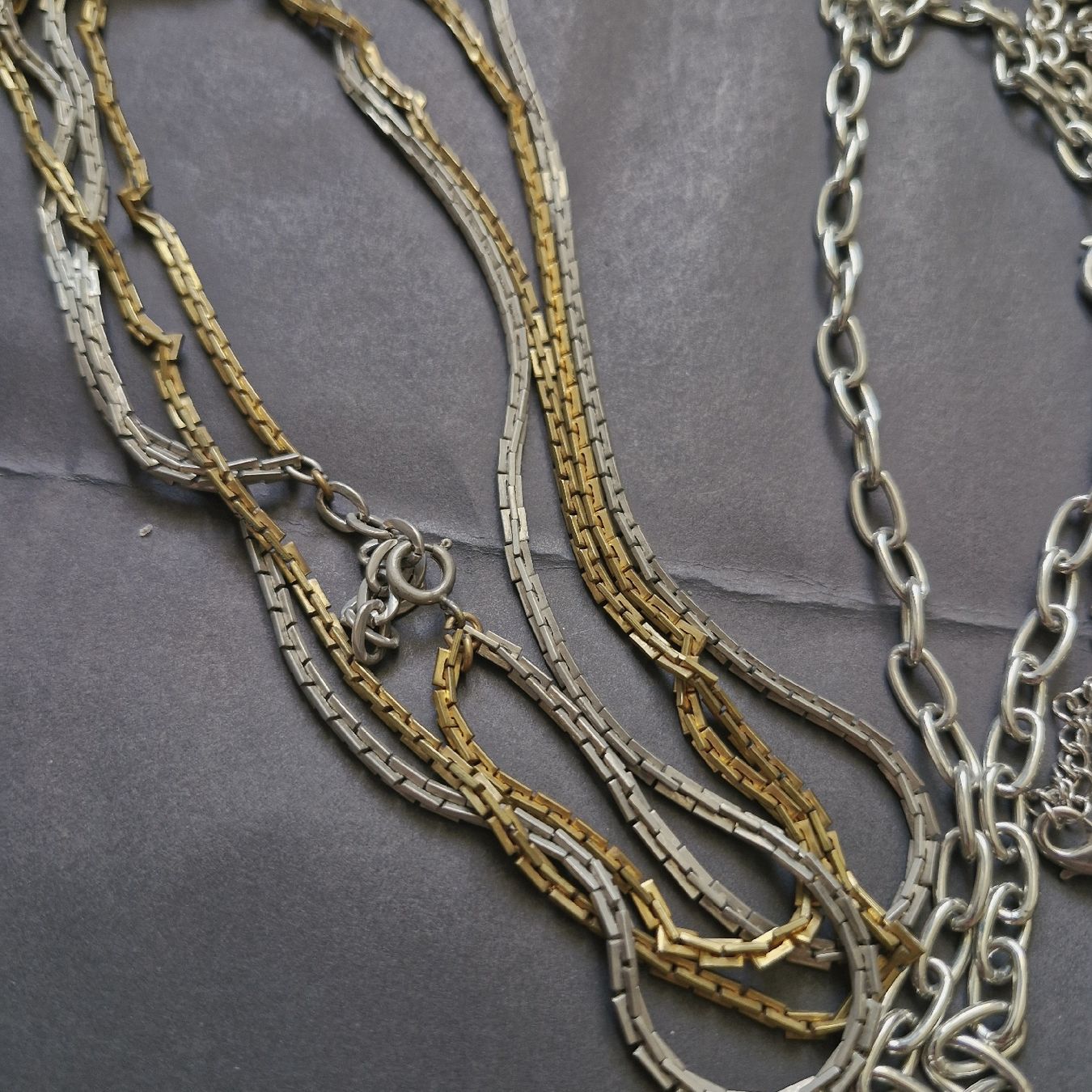 Ketten: lot de chaînes  – Gebraucht aus Neuchâtel von yas_zdb7 1