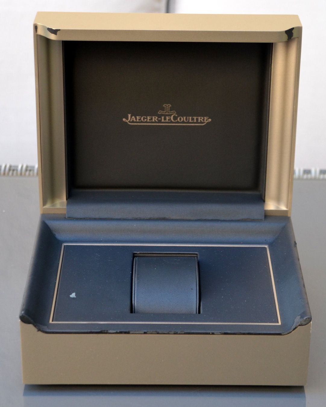 Jaeger-Lecoultre Scatole porta orologi: Uhrenbox / boîte de montre Jaeger-LeCoultre – Usato da Collonges venduto da arashee