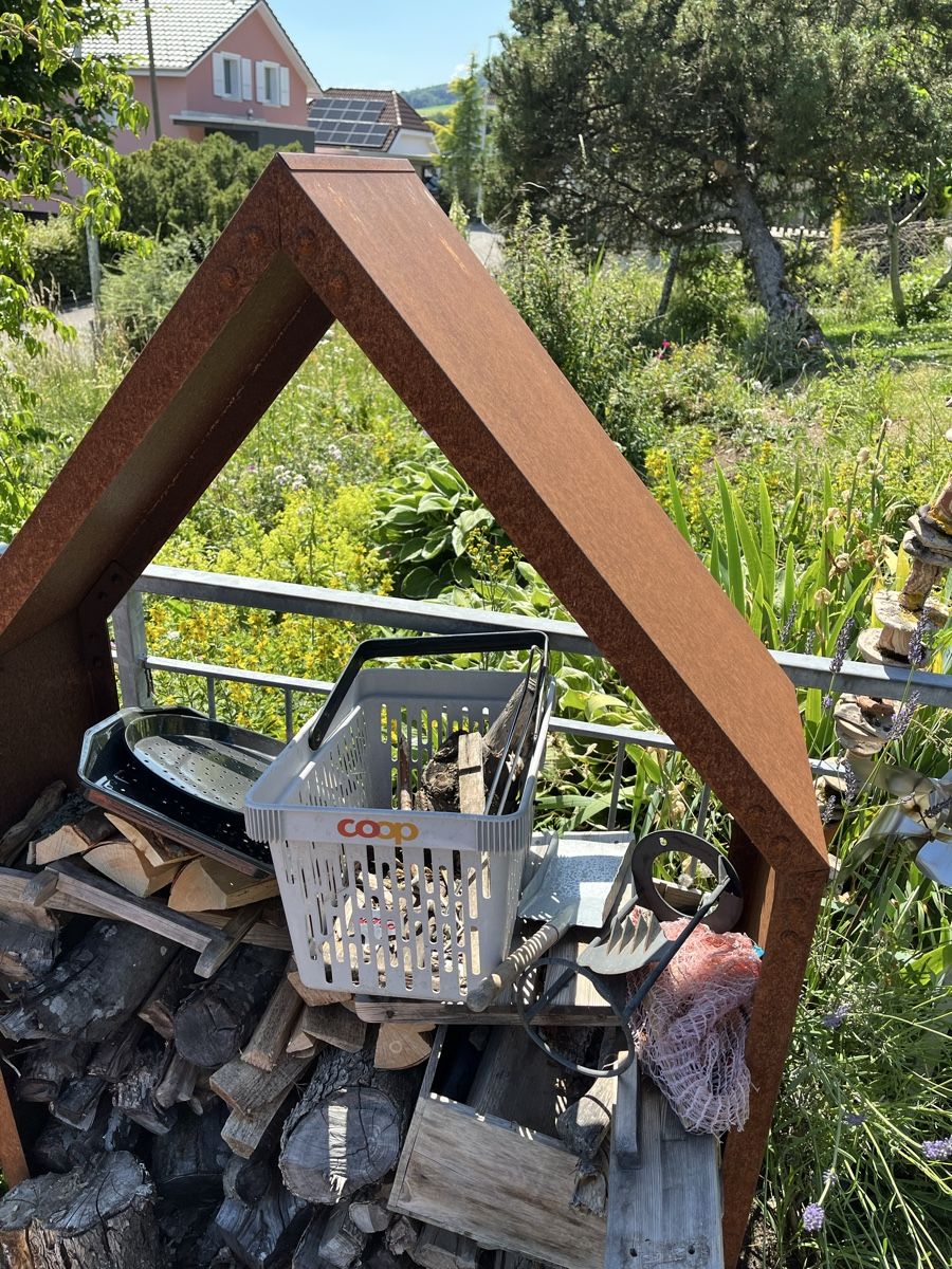 Scaffali: Holzstapelgestell aus Cortenstahl – Usato da Günsberg venduto da chrigu56