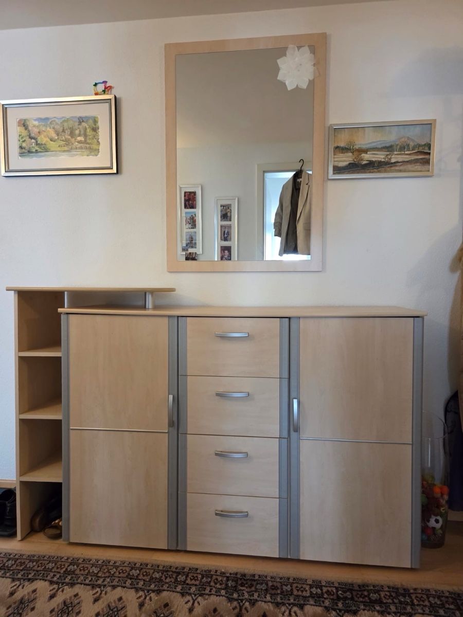 Cassettiere: Top Sideboard mit Spiegel – Usato da Einsiedeln venduto da Svenkurt