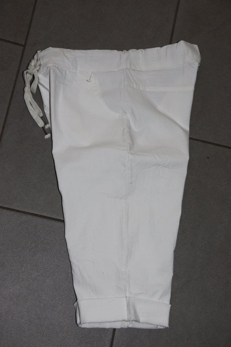 Pantaloni: tolle neue Schorts Gr.38-40 – Nuovo (secondo la descrizione) da Oberwil-Lieli venduto da Svetlana28 5