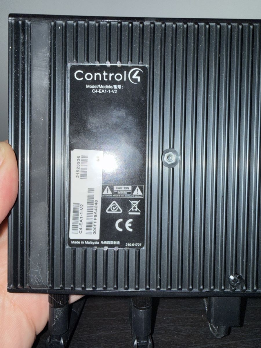 Hub & Switch: Control4 Controller C4-EA1-V2 mit Neeo Remote gebraucht – Usato da Schattdorf venduto da MCcathry 1
