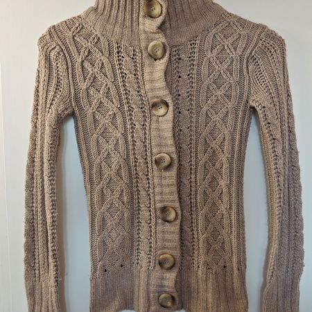 Cardigan beige en maille