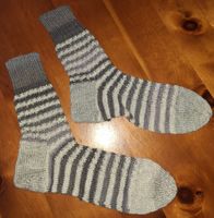 Schöne handgestrickte Wollsocken ca. Gr. 43