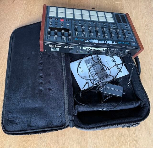 Strumenti musicali: Tempest Analogue Drummachine und Synth – Usato da Basel venduto da Kimmekorn 1