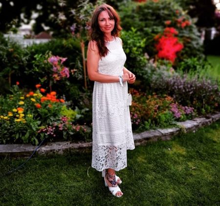 Elegant White Lace Maxi Dress - Perfect for Summer Parties!